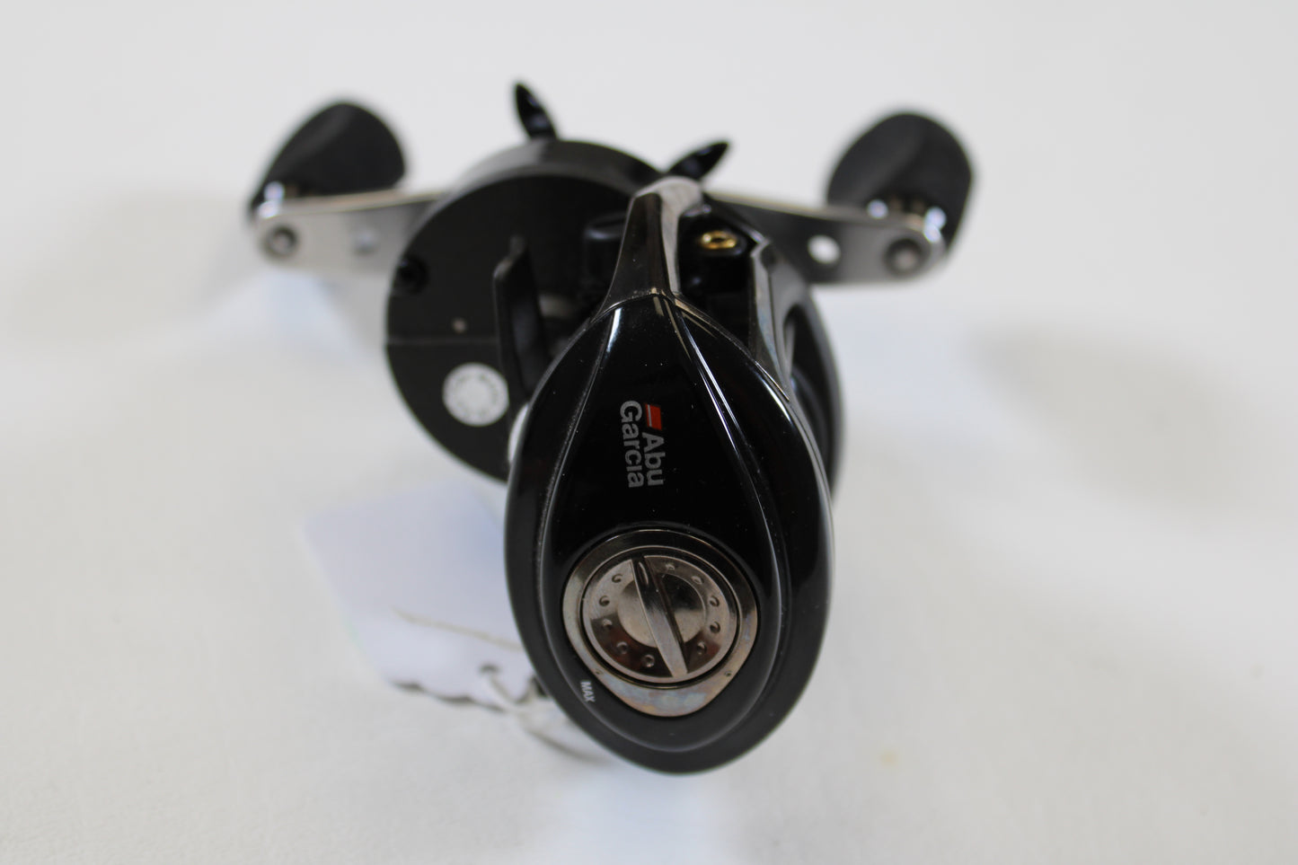 The Abu Garcia Revo Winch Gen 3 RVO3 WNCH 5.4:1 RH Casting Reel—used and in excellent condition—is ideal for your next fishing trip or to trade in for store credit toward new or used gear.