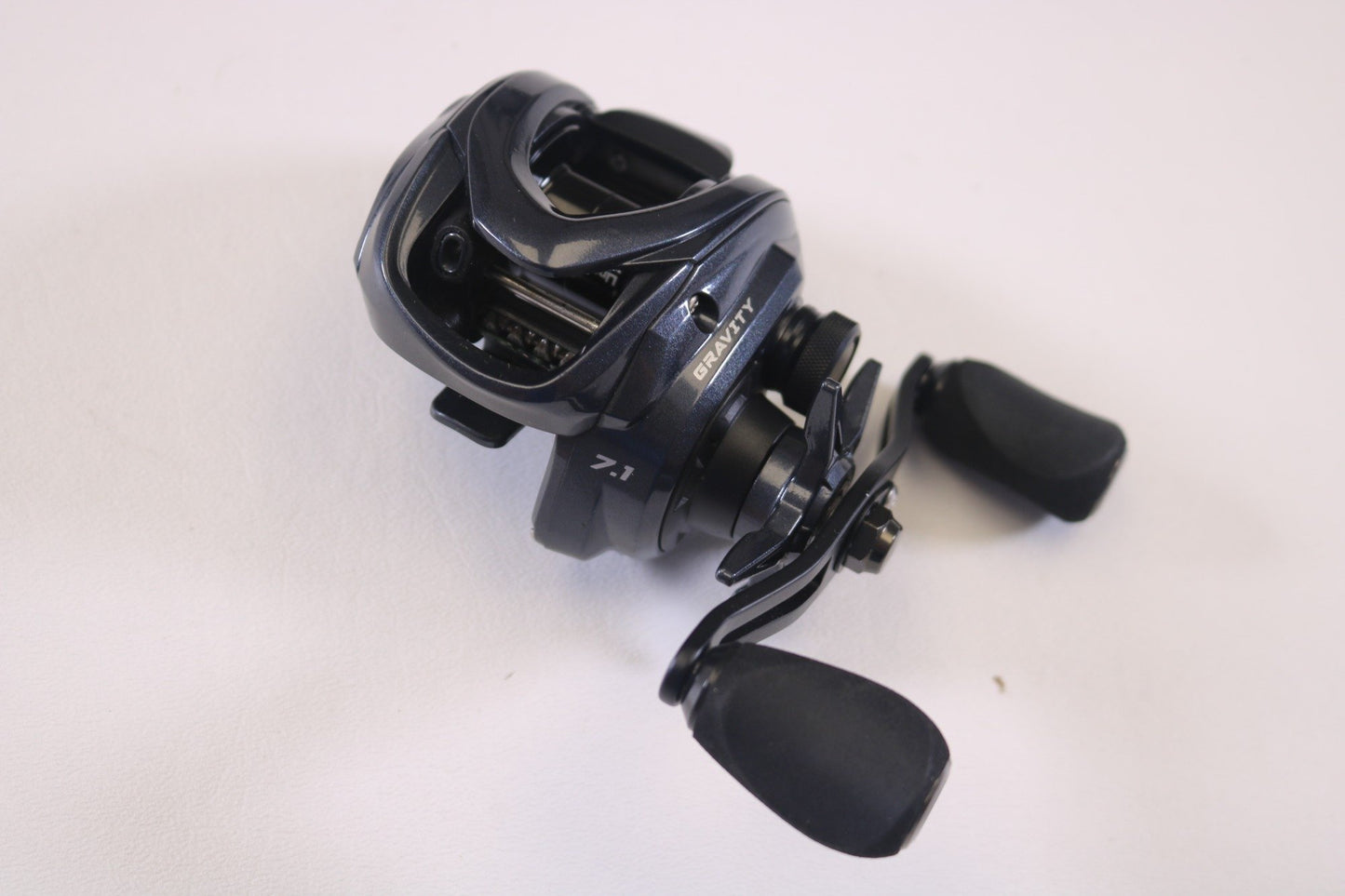 Ark Gravity 3 G3107L 7.1:1 LH - Used Casting Reel - Excellent Condition