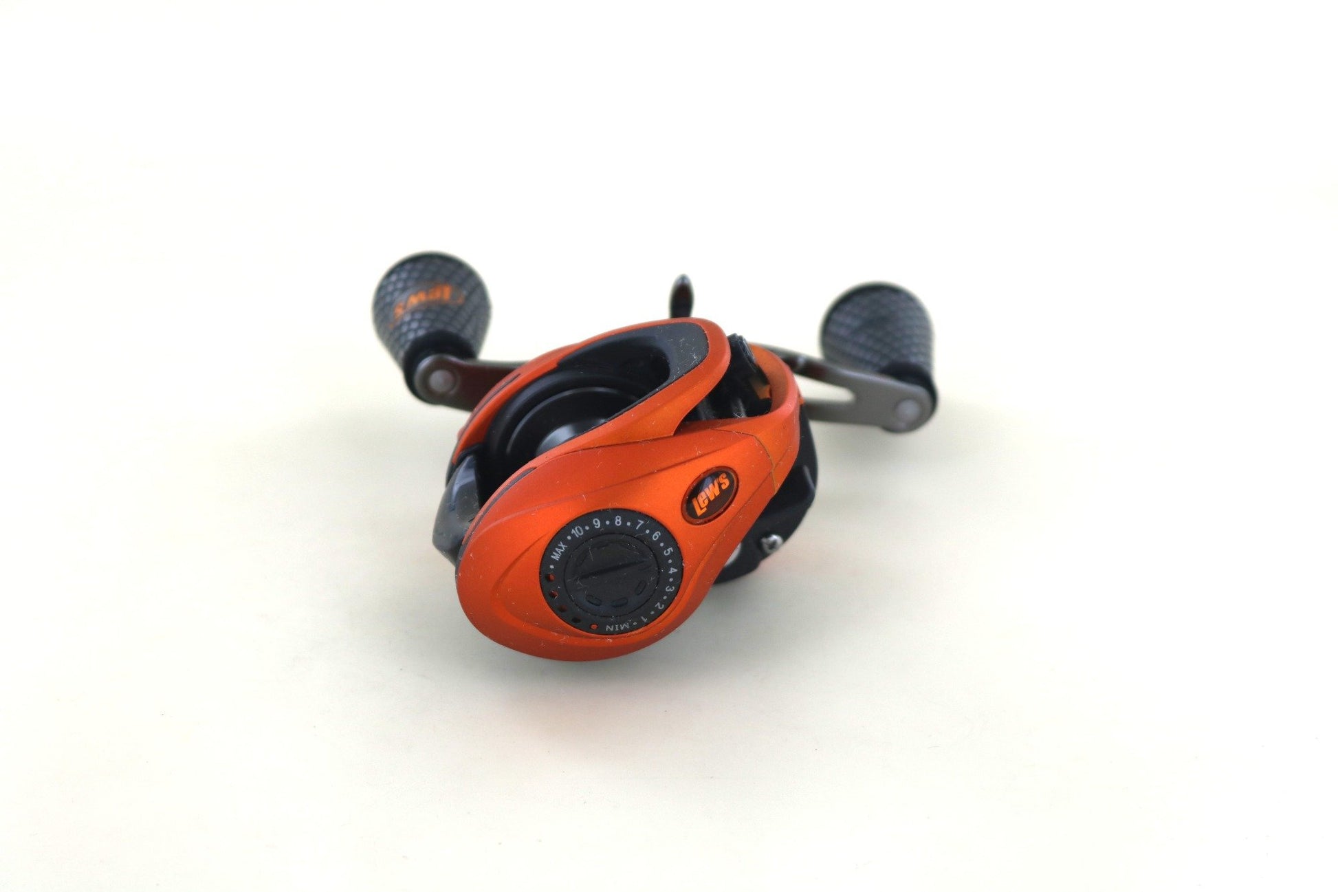 The Lew's Mach Crush MCR1SHLA 7:5:1 Left Handed Casting Reel, in mint condition, is ideal for anyone upgrading as part of our rod and reel trade-in program.