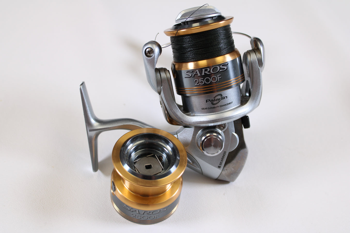 Shimano Saros 2500F 6.0:1 - Used Spinning Reel - Defective Spool Will Not Screw Down