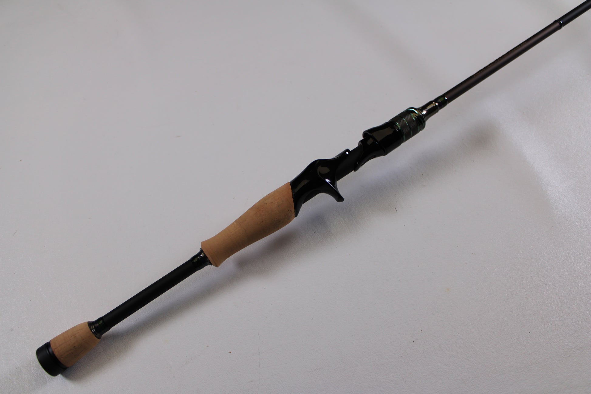 Upgrade your gear with the Megabass Orochi X10 F1.1/2-65XT Cliffhanger - a used casting rod in excellent condition, available through our Rod and Reel Trade-In program for store credit.