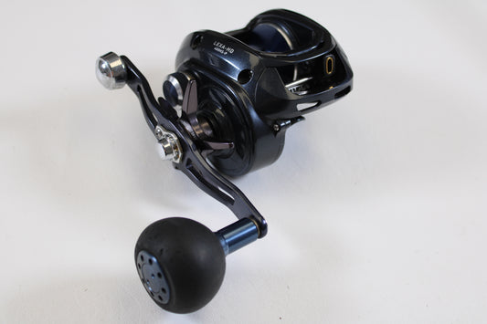 A Daiwa Lexa HD LX-HD400HS-P 7.1:1 RH used casting reel in excellent condition is shown—ideal for trading in your old gear for store credit with our Rod and Reel Trade-In Program.