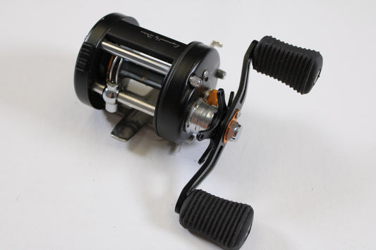 Daiwa Millionaire Classic UTD M-CUTD250L 5.1:1 LH - Used Casting Reel - Good Condition