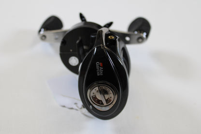 The Abu Garcia Revo Winch Gen 3 RVO3 WNCH 5.4:1 RH Casting Reel—used and in excellent condition—is ideal for your next fishing trip or to trade in for store credit toward new or used gear.