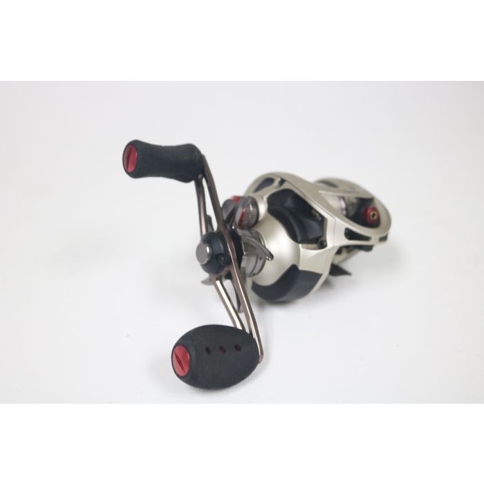 Quantum EX100HPT 7.3:1 Casting Reel -- Used - Very Good Condition - American  Legacy Fishing, G Loomis Superstore